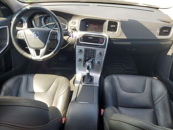 2017 VOLVO V60 CROSS COUNTRY