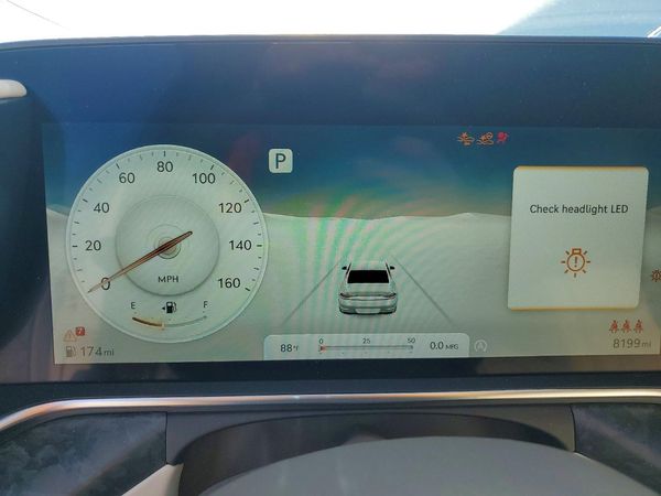 2025 GENESIS G90