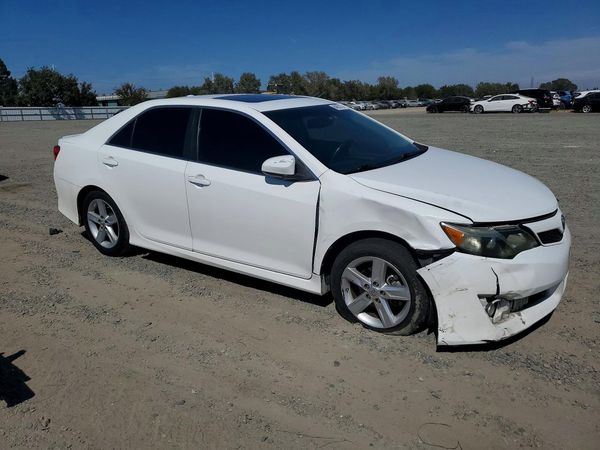 2013 TOYOTA CAMRY