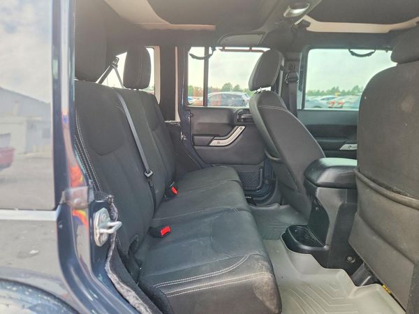2017 JEEP WRANGLER UNLIMITED SAHARA 4X4