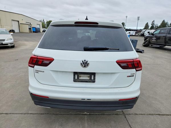 2018 VOLKSWAGEN TIGUAN SE, 4Motion SEL
