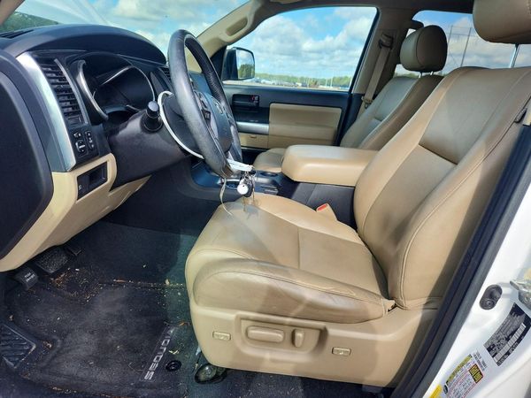 2019 TOYOTA SEQUOIA SR5 grade
