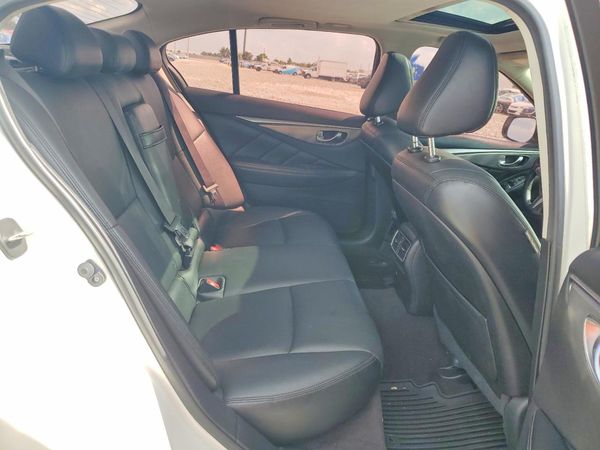 2015 INFINITI Q50