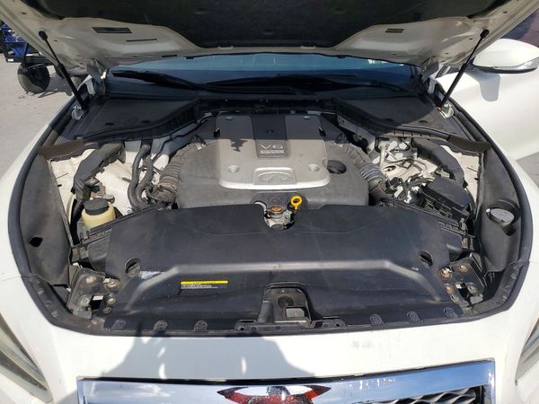 2015 INFINITI Q50