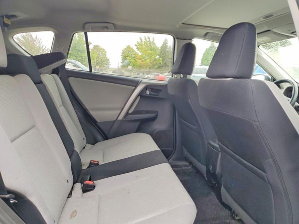 2016 TOYOTA RAV4 XLE (M Grade)