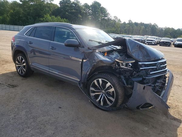 2020 VOLKSWAGEN ATLAS CROSS SPORT 4Motion SEL R-Line