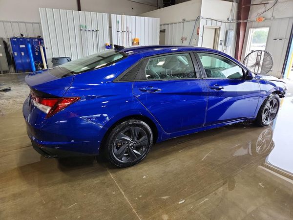 2021 HYUNDAI ELANTRA Blue