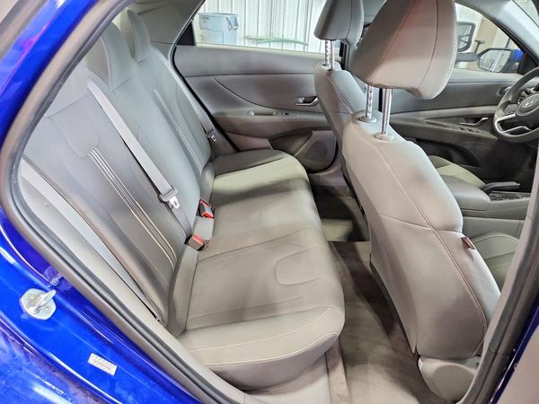 2021 HYUNDAI ELANTRA Blue