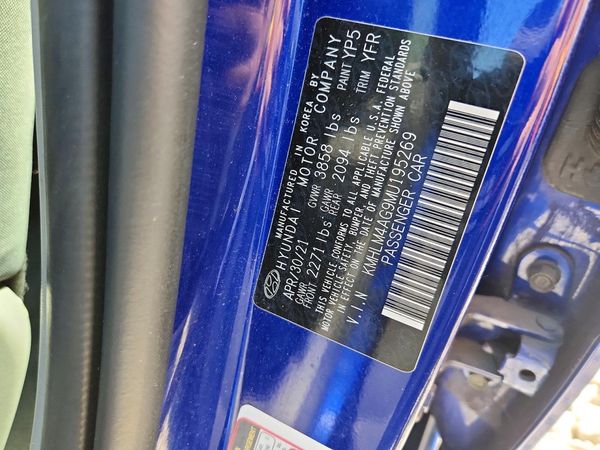 2021 HYUNDAI ELANTRA Blue