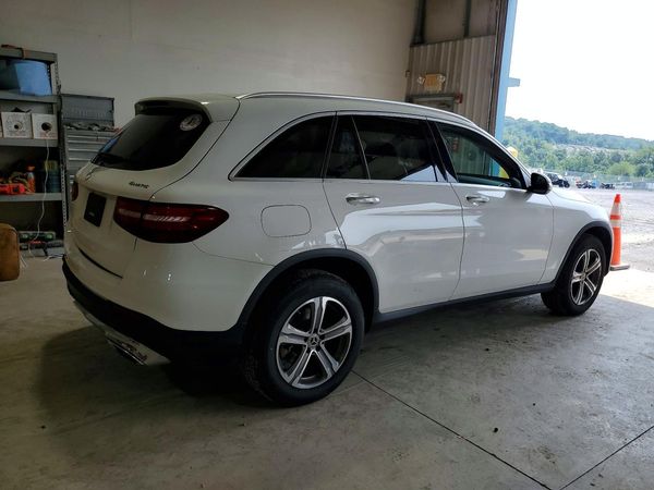 2018 MERCEDES-BENZ GLC GLC 300-4M