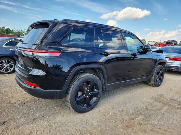 2025 JEEP GRAND CHEROKEE Laredo, Altitude