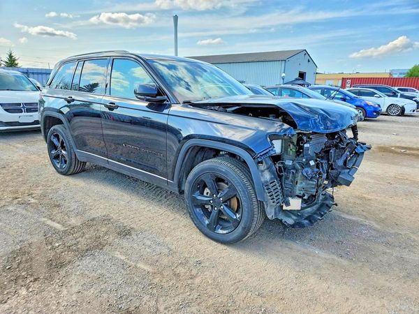 2025 JEEP GRAND CHEROKEE Laredo, Altitude