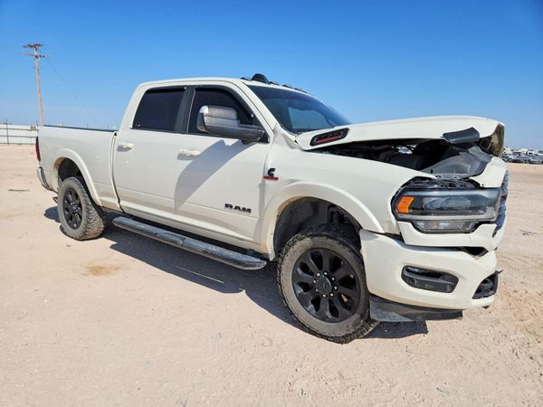 2022 RAM 2500 Laramie — Passenger 3/4
