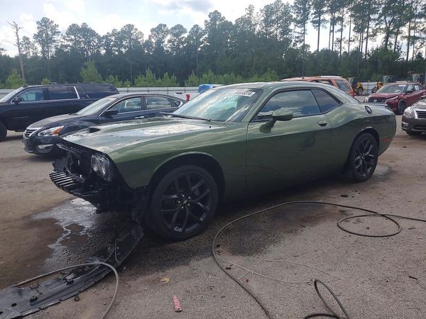 2022 DODGE CHALLENGER GT — Front 3/4