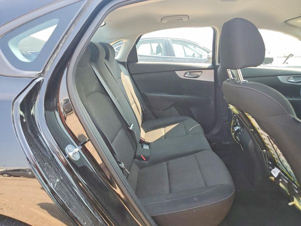 2022 KIA FORTE FE, LXS