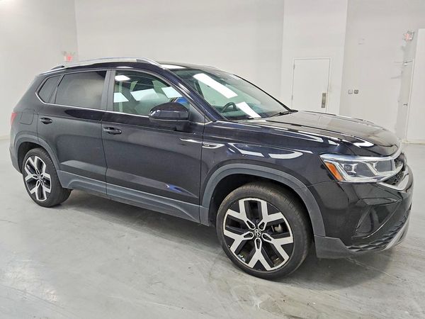 2022 VOLKSWAGEN TAOS 4Motion SEL — Passenger 3/4