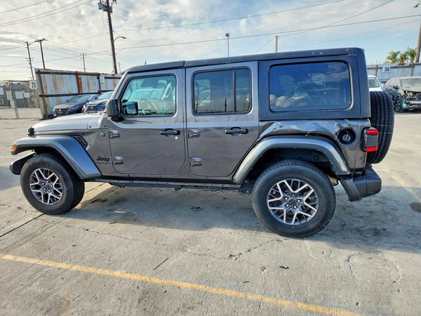 2025 JEEP WRANGLER Sahara