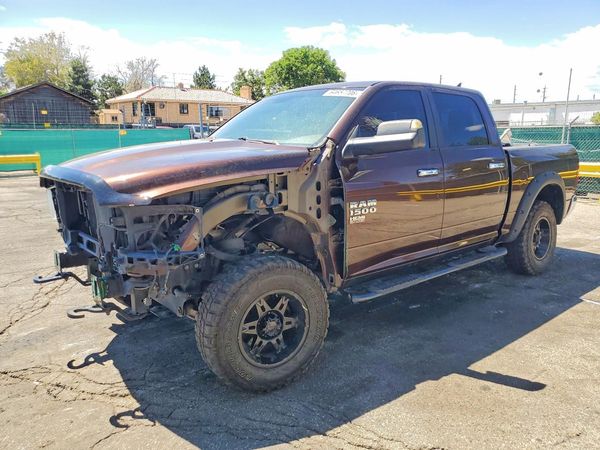 2013 RAM 1500 SLT