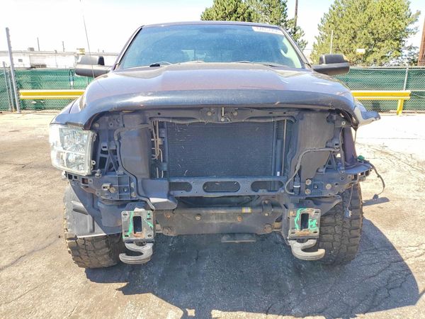 2013 RAM 1500 SLT