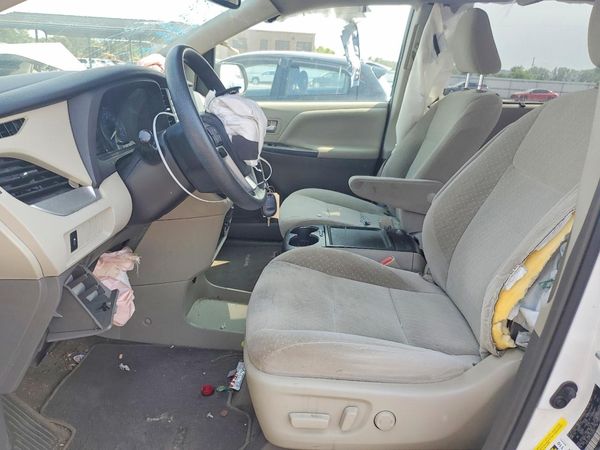 2018 TOYOTA SIENNA