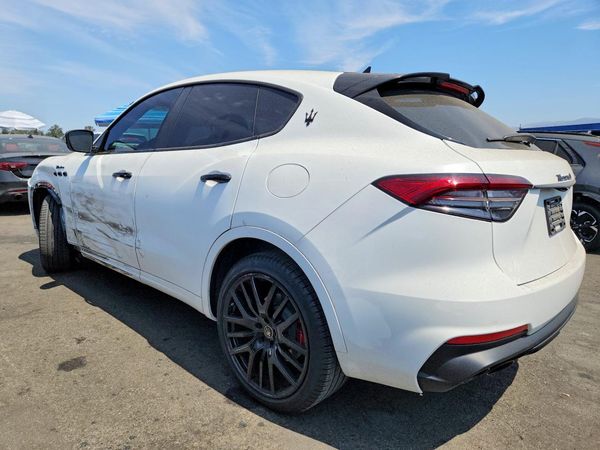 2022 MASERATI LEVANTE