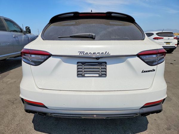2022 MASERATI LEVANTE