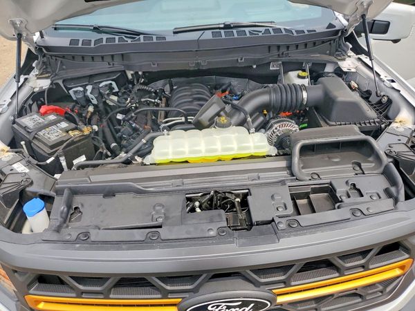 2026 FORD F150 Tremor — Engine bay