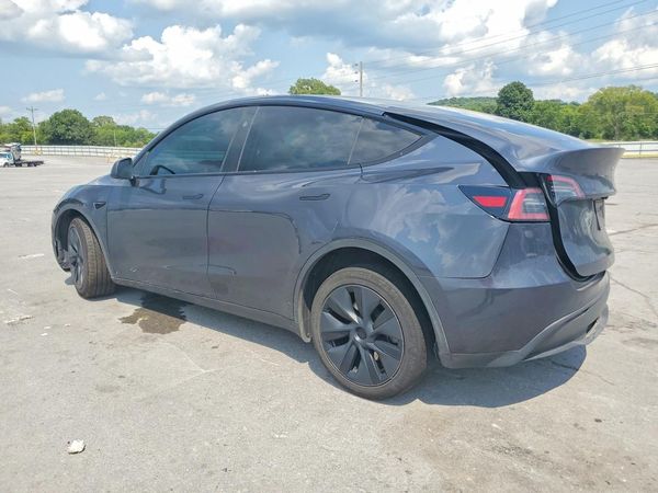 2025 TESLA MODEL Y