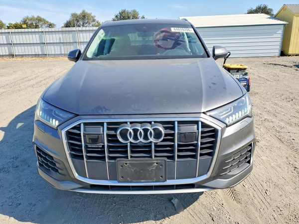 2020 AUDI Q7 quattro Premium Plus