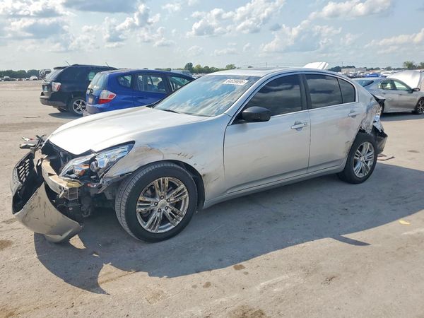 2013 INFINITI G37