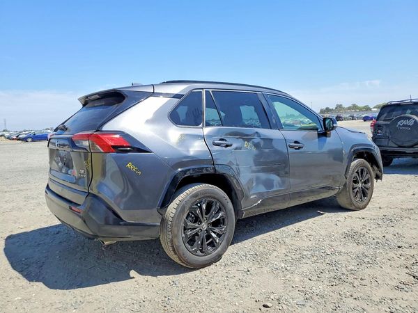 2025 TOYOTA RAV4 SE