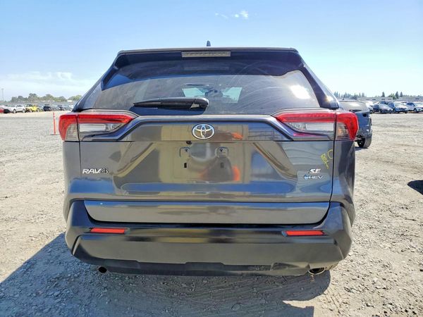 2025 TOYOTA RAV4 SE