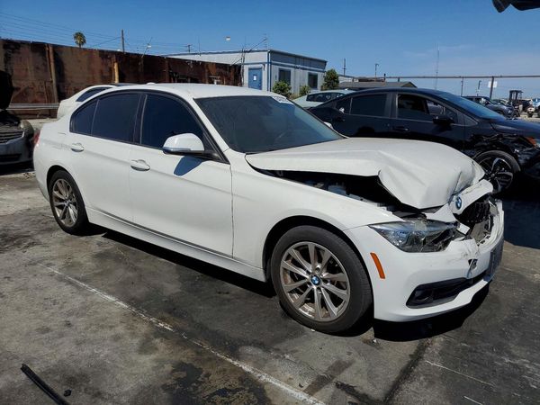 2017 BMW 320