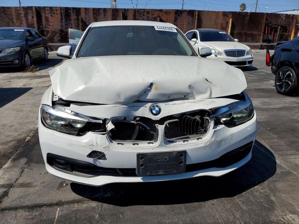 2017 BMW 320