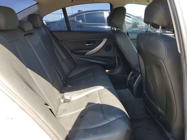 2017 BMW 320