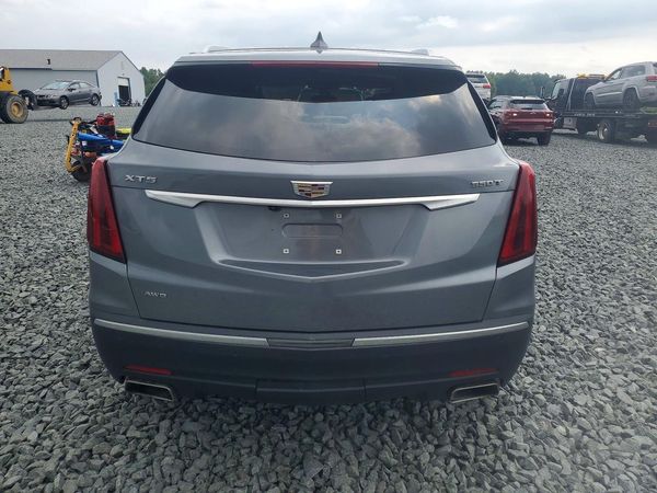 2021 CADILLAC XT5 Luxury