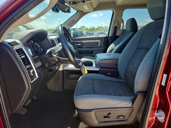 2017 RAM 1500 SLT