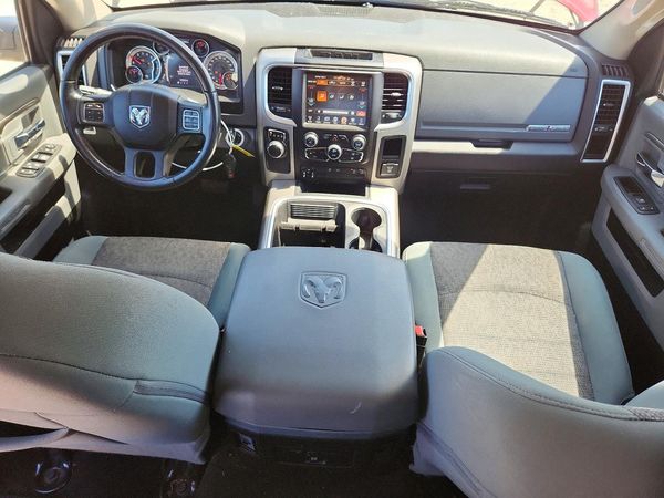 2017 RAM 1500 SLT