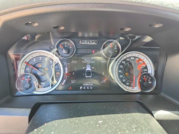 2017 RAM 1500 SLT