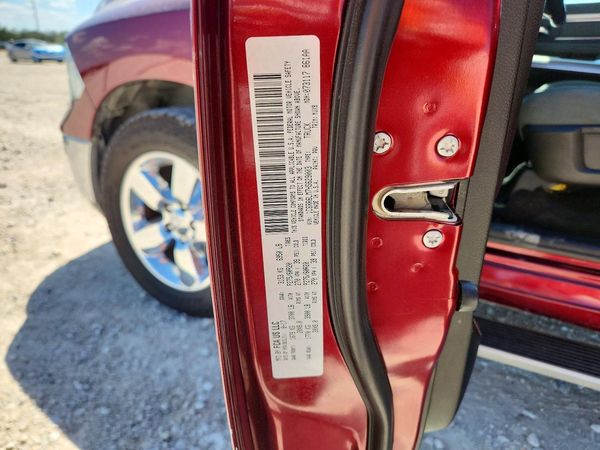 2017 RAM 1500 SLT