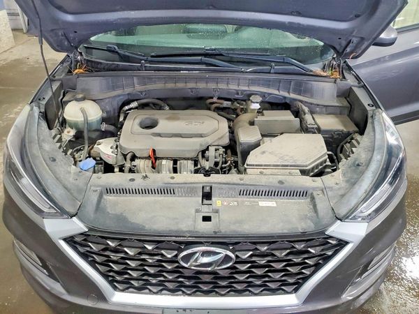 2020 HYUNDAI TUCSON — Engine bay