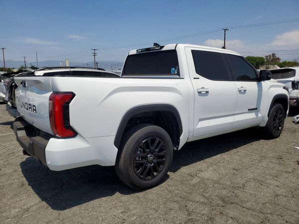 2025 TOYOTA TUNDRA