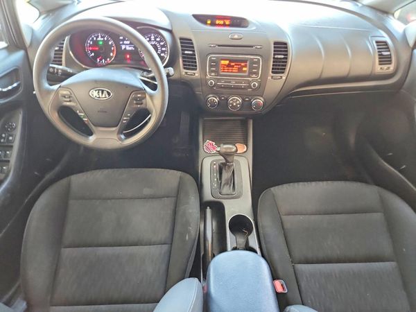 2016 KIA FORTE GL (Middle-Low Grade)