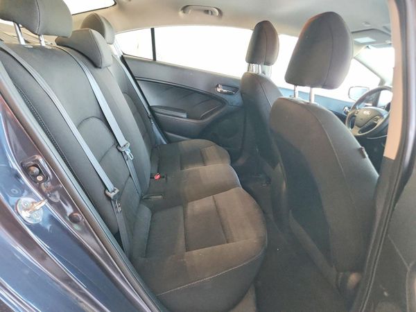 2016 KIA FORTE GL (Middle-Low Grade)