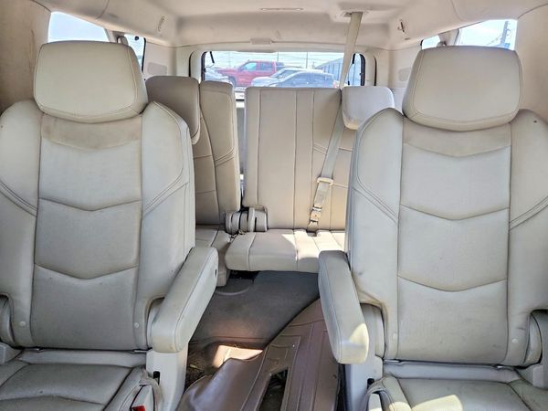 2016 CADILLAC ESCALADE ESV Luxury