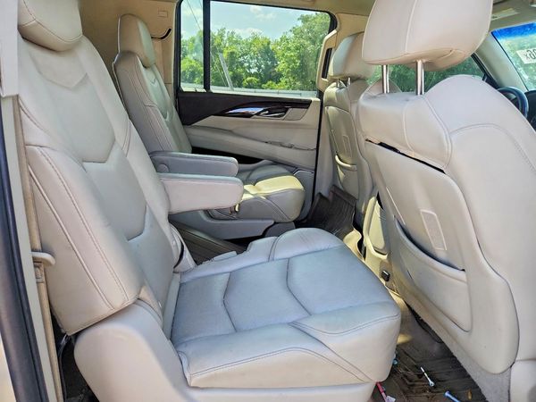 2016 CADILLAC ESCALADE ESV Luxury
