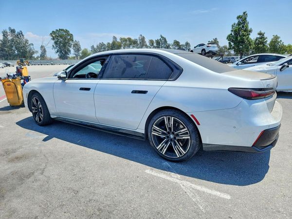 2024 BMW I7