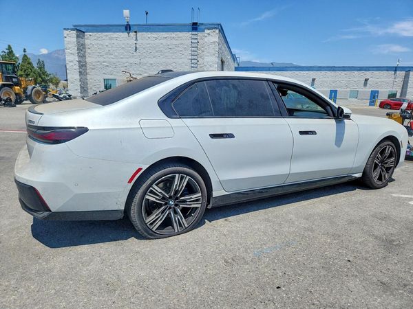 2024 BMW I7