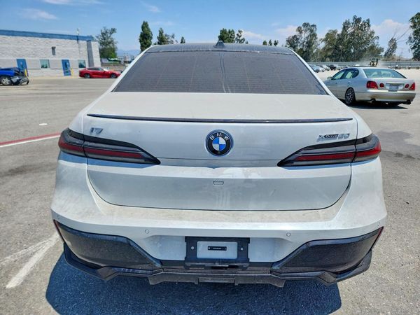 2024 BMW I7