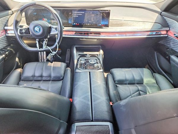 2024 BMW I7
